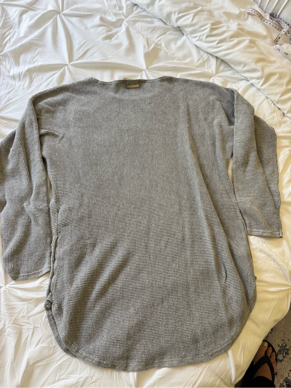 Michael Kors Grey Waffle Knit Side Button Sweater M - Picture 5 of 7